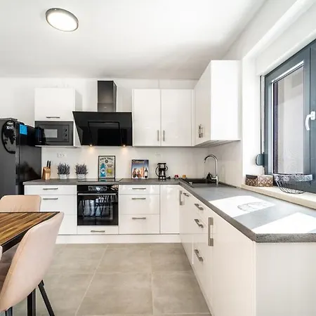 Hadrian Villa Pridraga